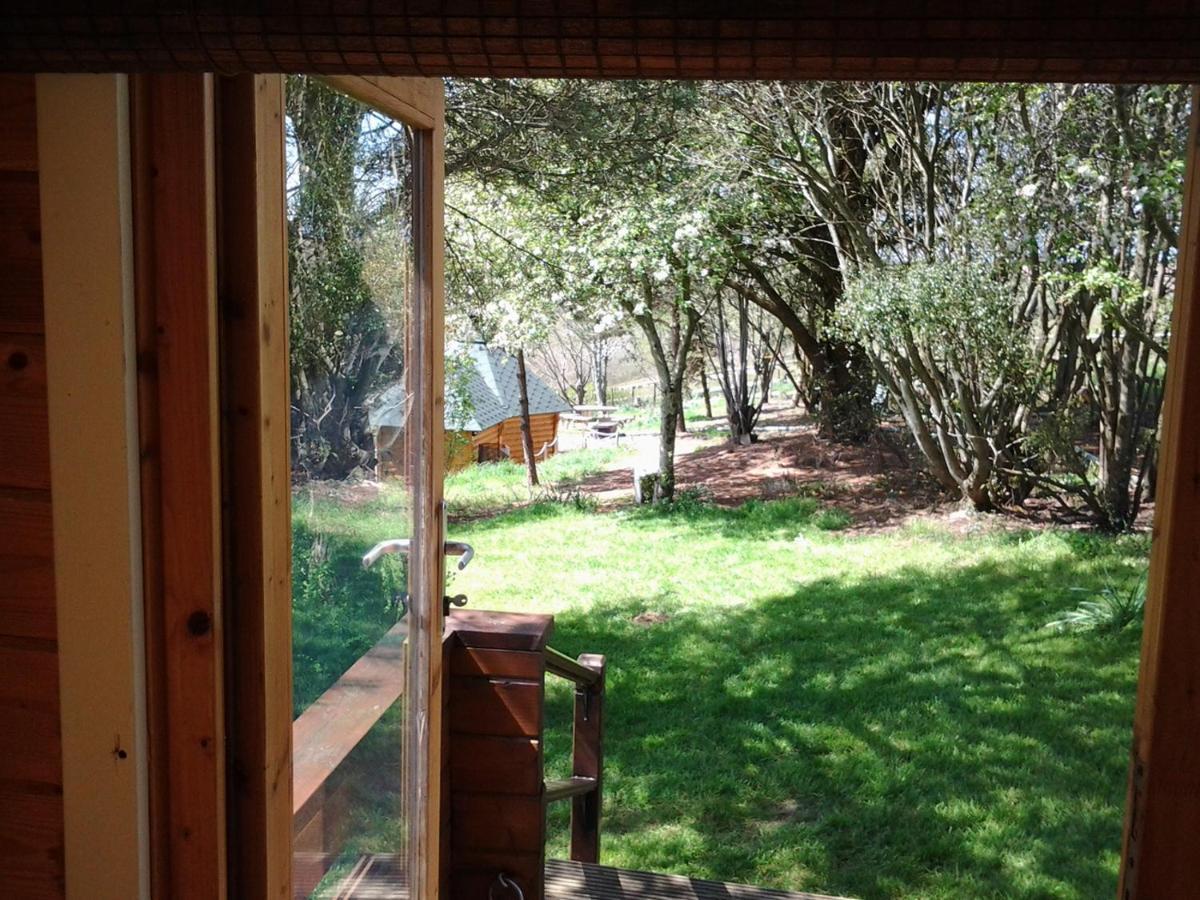 Tudor Lodge With Pool & Bbq Cabin ليسكيرد المظهر الخارجي الصورة