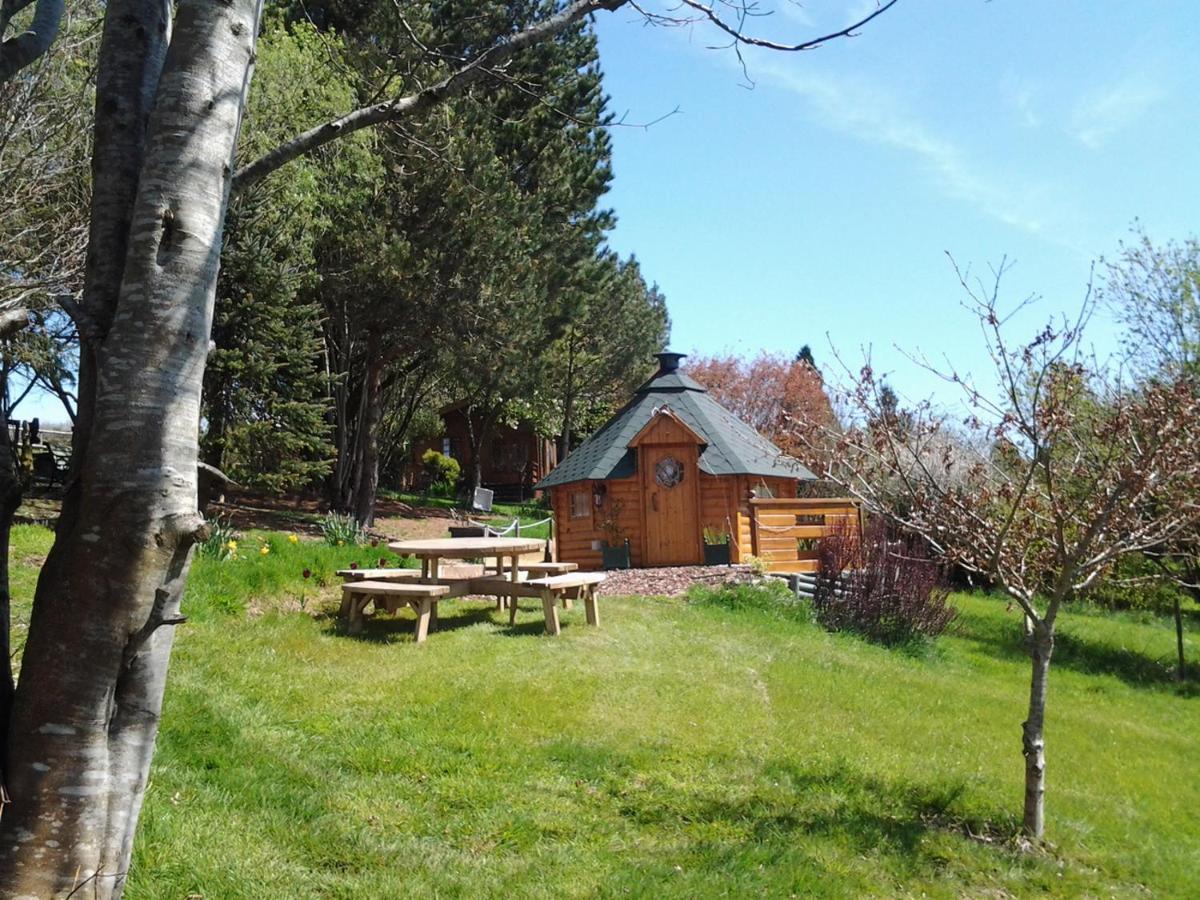 Tudor Lodge With Pool & Bbq Cabin ليسكيرد المظهر الخارجي الصورة