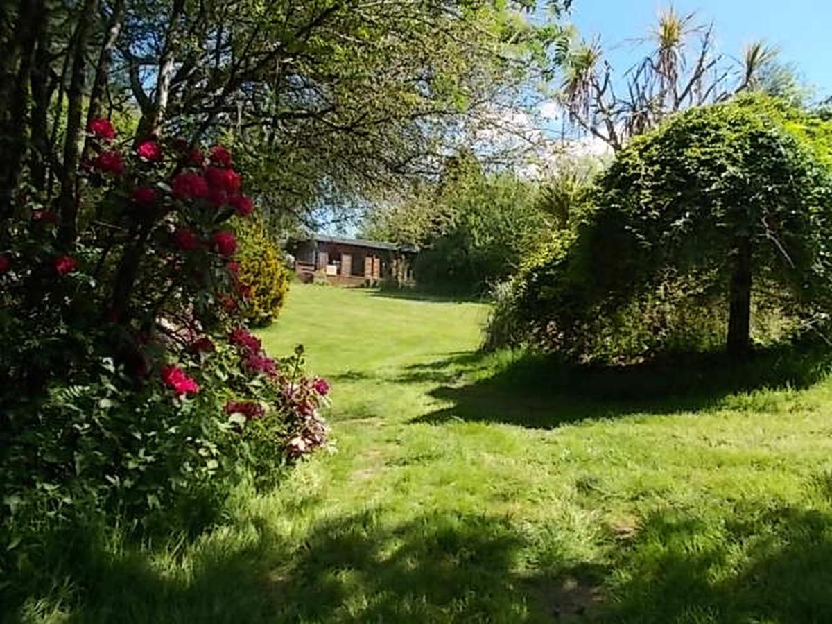 Tudor Lodge With Pool & Bbq Cabin ليسكيرد المظهر الخارجي الصورة