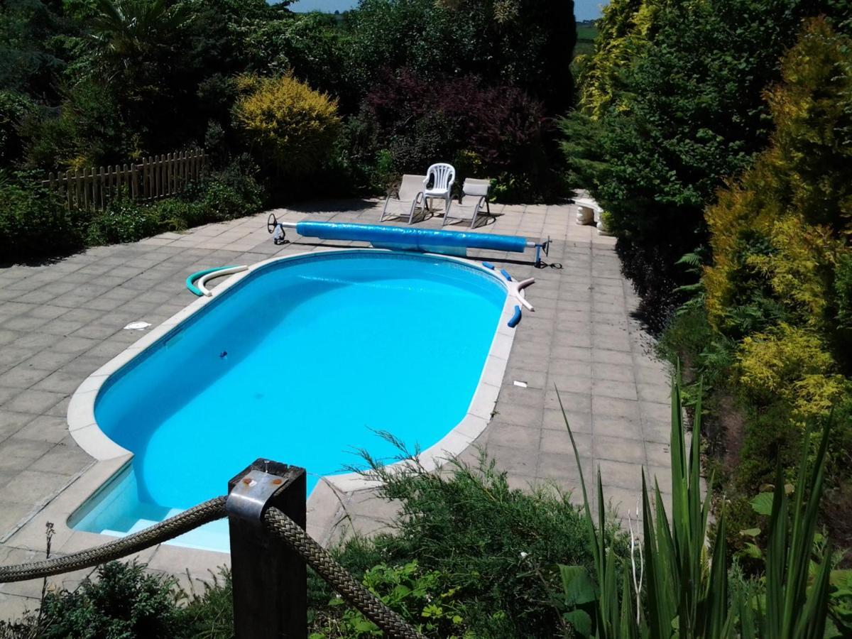 Tudor Lodge With Pool & Bbq Cabin ليسكيرد المظهر الخارجي الصورة