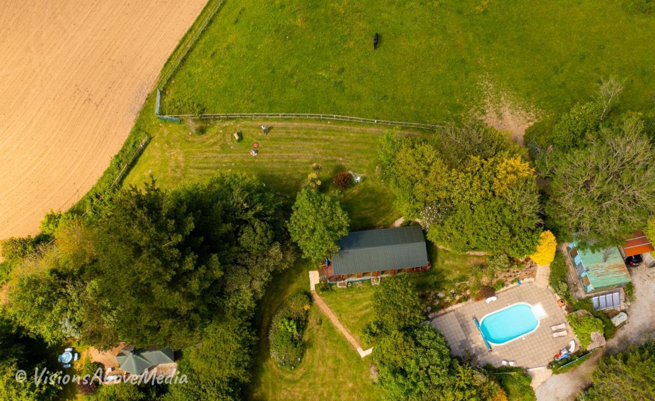 Tudor Lodge With Pool & Bbq Cabin ليسكيرد المظهر الخارجي الصورة